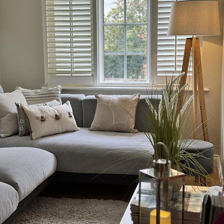 'Bramley Fall Cottage' ' On Site Ev Point - Attached Cottage,3 Separate Bedrooms -1 On Ground Level, Sleeps 6, 2 Bathrooms, Sandy Wittering Beach 8Min Drive, Rural Location, Child Friendly, Small Breed Dog Friendly, Private Parking Chichester Exteriör bild