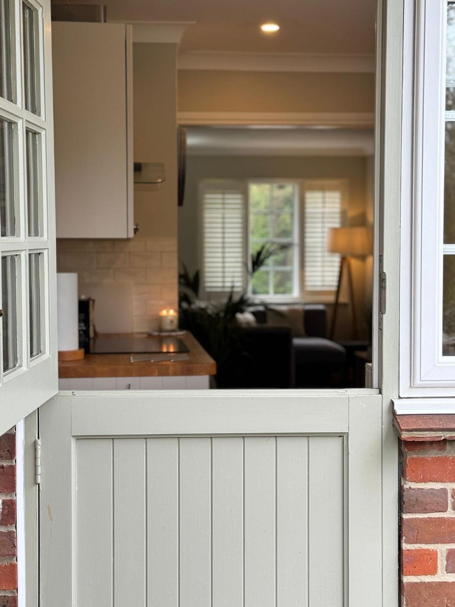'Bramley Fall Cottage' ' On Site Ev Point - Attached Cottage,3 Separate Bedrooms -1 On Ground Level, Sleeps 6, 2 Bathrooms, Sandy Wittering Beach 8Min Drive, Rural Location, Child Friendly, Small Breed Dog Friendly, Private Parking Chichester Exteriör bild